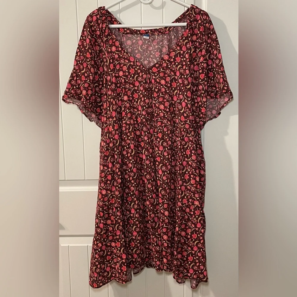 Old Navy Women’s Floral Blouse - Picture 1 of 4